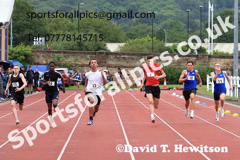Boys 100 metres, 2025 Northumberland Schools Track and Fields, Wentworth, Hexham. Photo: David T. Hewitson/Sports for All Pics